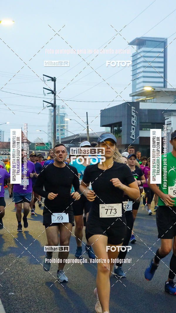 Buy your photos of the eventMeia Maratona de Blumenau on Fotop