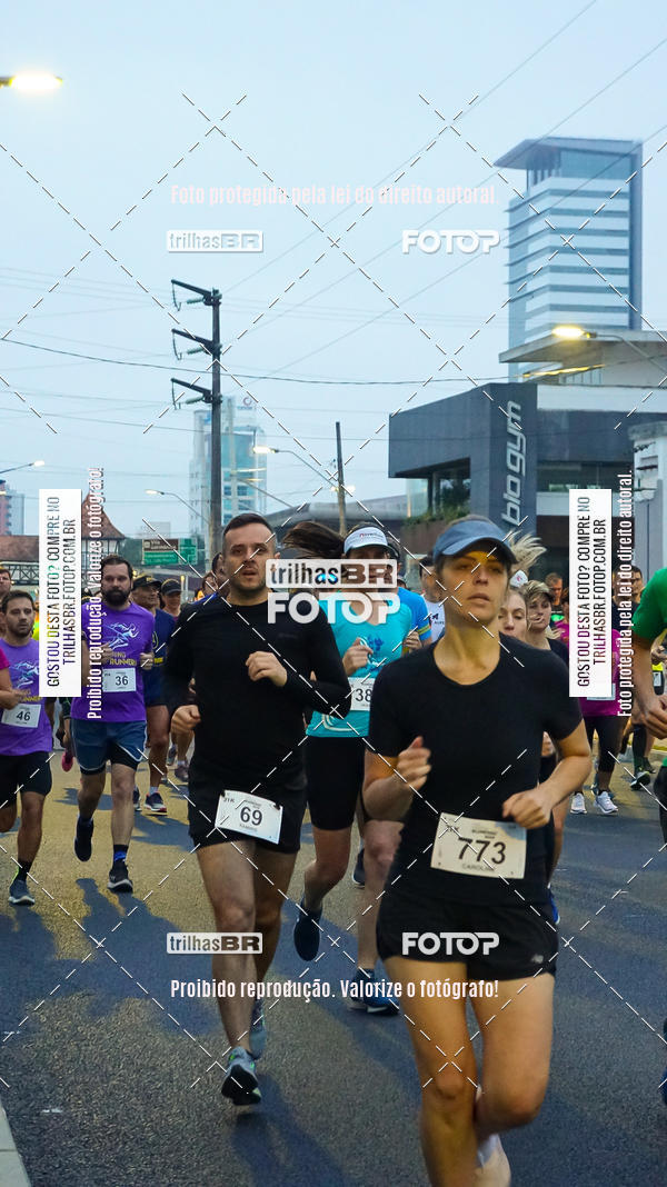 Buy your photos of the eventMeia Maratona de Blumenau on Fotop
