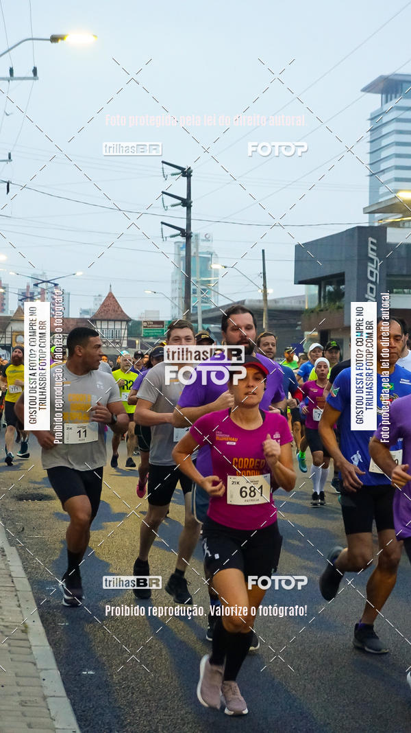 Buy your photos of the eventMeia Maratona de Blumenau on Fotop