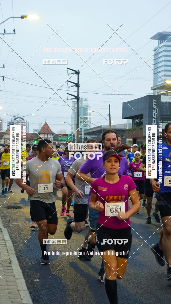 Buy your photos of the eventMeia Maratona de Blumenau on Fotop