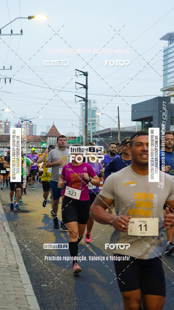 Buy your photos of the eventMeia Maratona de Blumenau on Fotop
