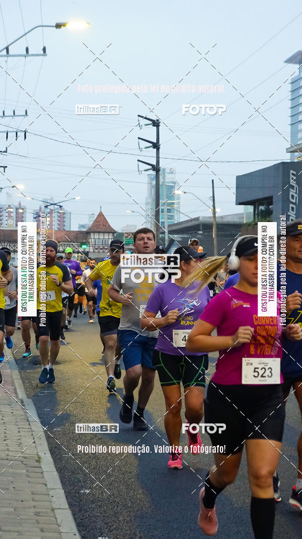 Buy your photos of the eventMeia Maratona de Blumenau on Fotop
