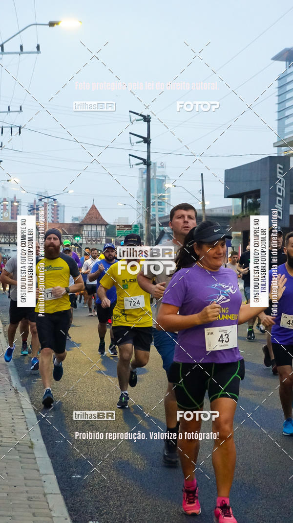 Buy your photos of the eventMeia Maratona de Blumenau on Fotop