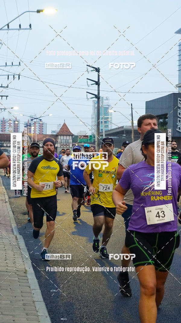 Buy your photos of the eventMeia Maratona de Blumenau on Fotop