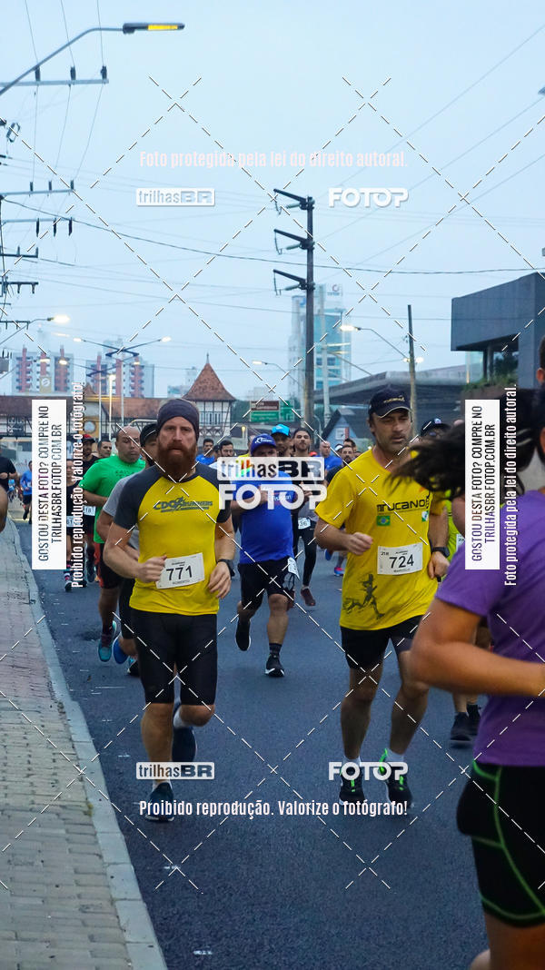 Buy your photos of the eventMeia Maratona de Blumenau on Fotop