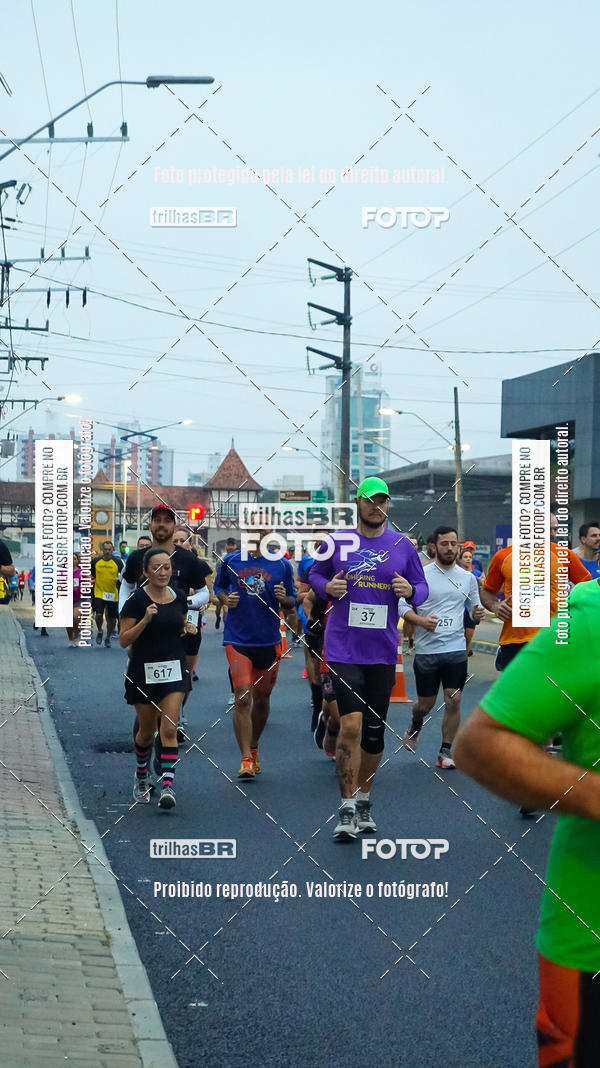 Buy your photos of the eventMeia Maratona de Blumenau on Fotop