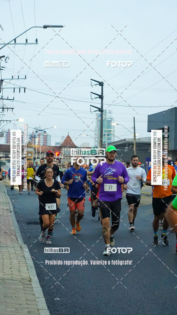Buy your photos of the eventMeia Maratona de Blumenau on Fotop