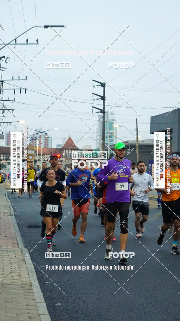 Buy your photos of the eventMeia Maratona de Blumenau on Fotop