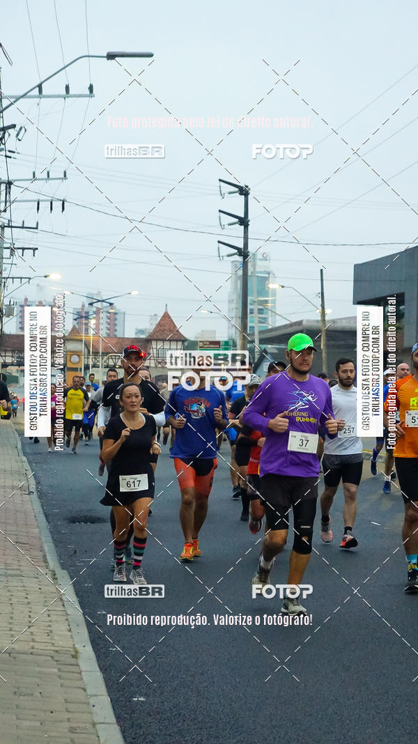 Buy your photos of the eventMeia Maratona de Blumenau on Fotop