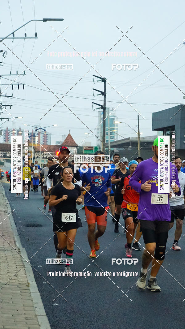 Buy your photos of the eventMeia Maratona de Blumenau on Fotop