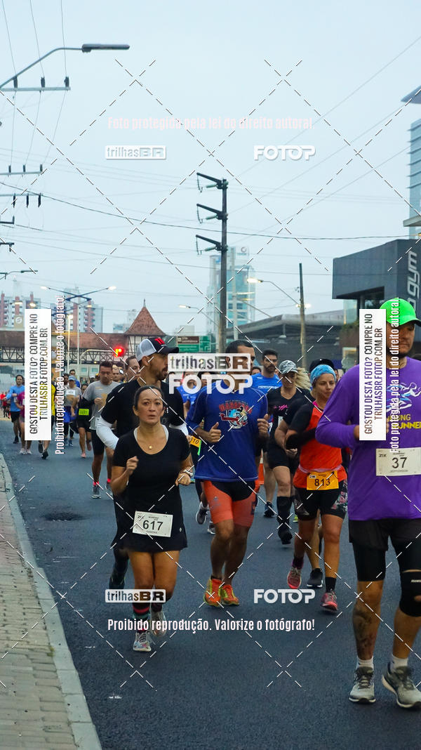 Buy your photos of the eventMeia Maratona de Blumenau on Fotop