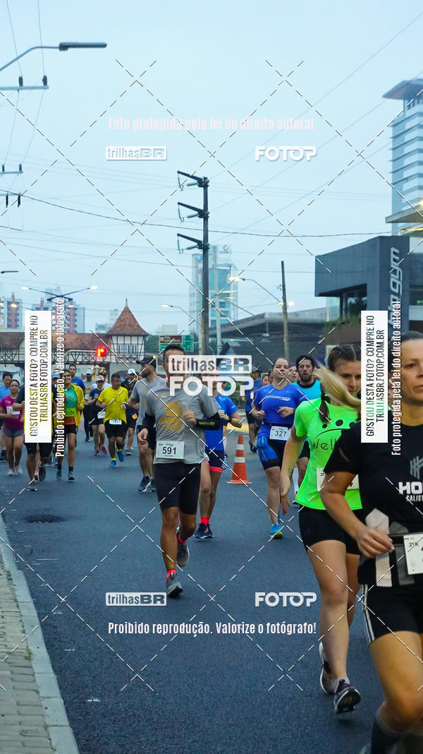 Buy your photos of the eventMeia Maratona de Blumenau on Fotop