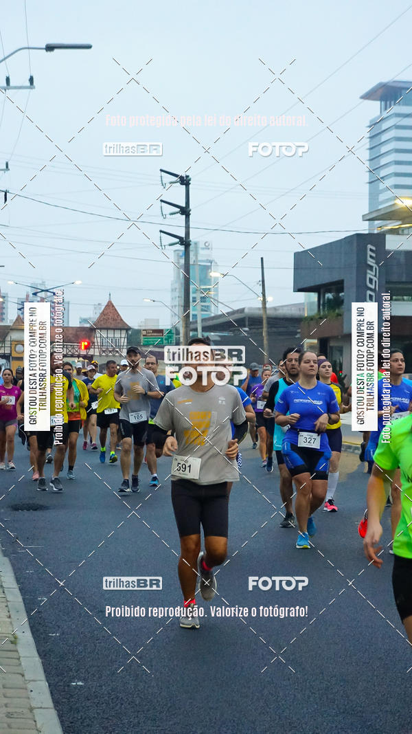 Buy your photos of the eventMeia Maratona de Blumenau on Fotop