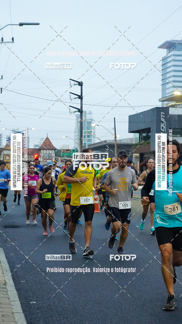 Buy your photos of the eventMeia Maratona de Blumenau on Fotop