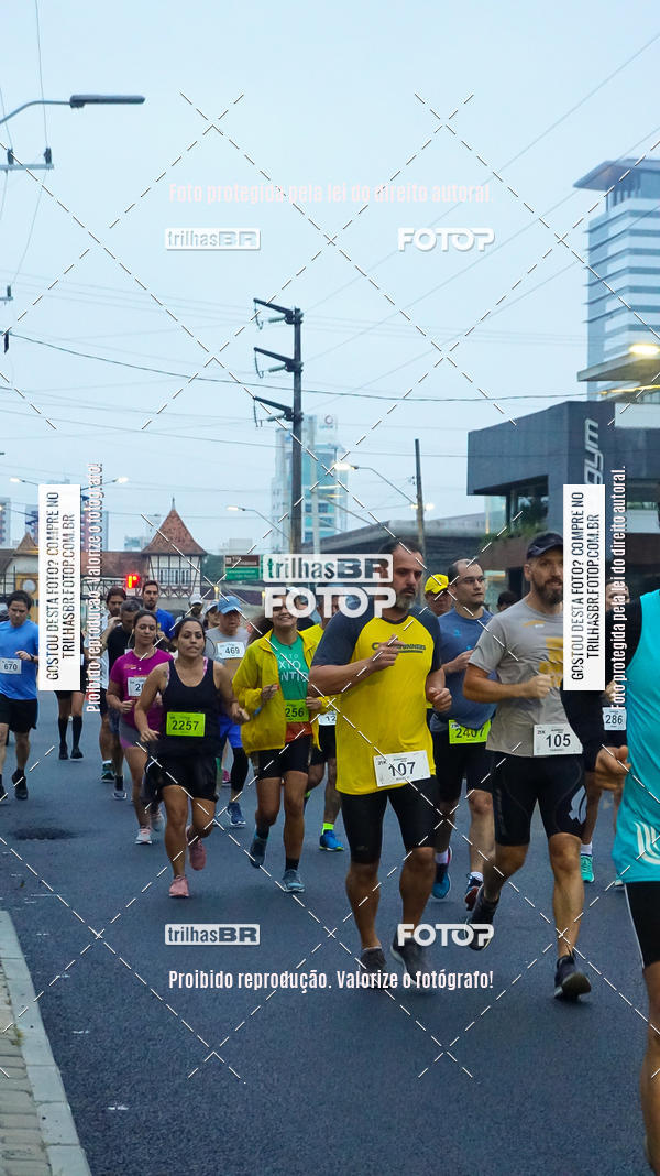 Buy your photos of the eventMeia Maratona de Blumenau on Fotop