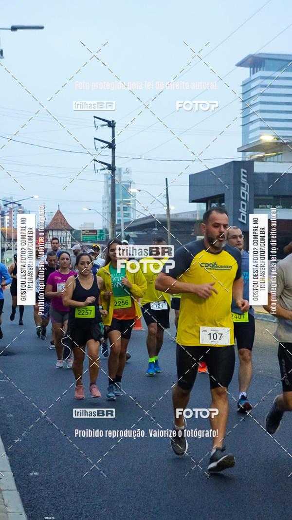 Buy your photos of the eventMeia Maratona de Blumenau on Fotop