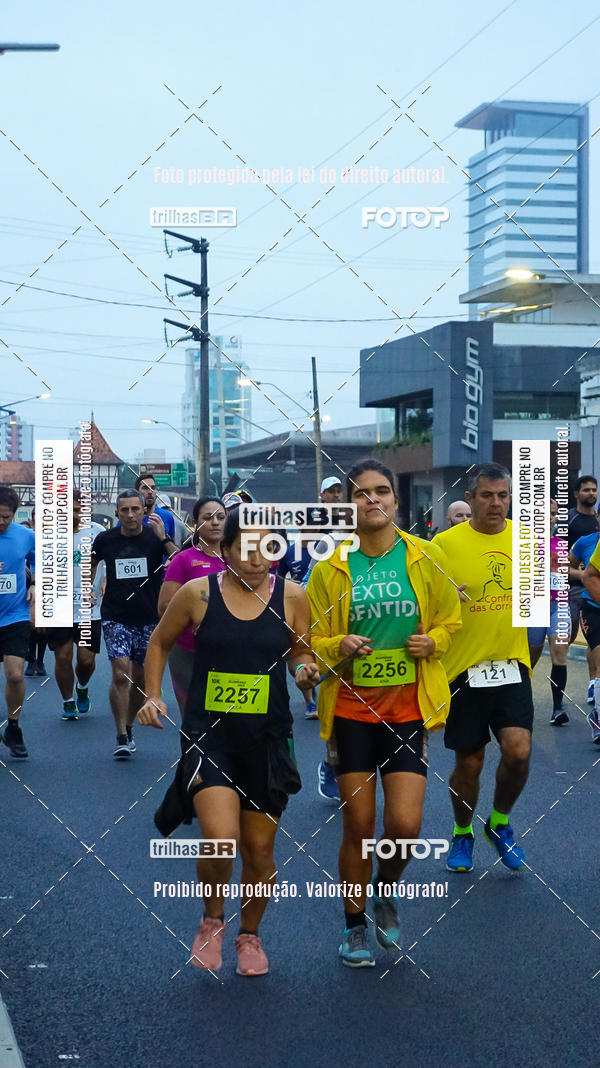 Buy your photos of the eventMeia Maratona de Blumenau on Fotop