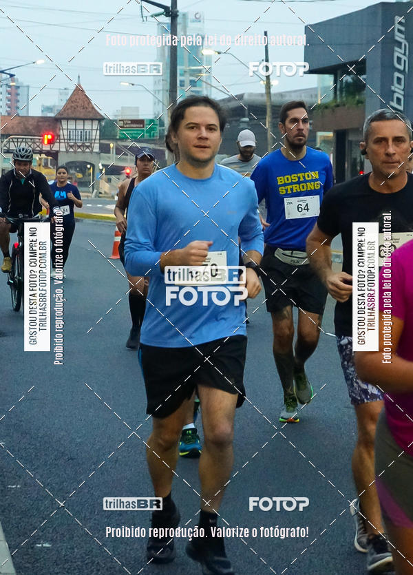 Buy your photos of the eventMeia Maratona de Blumenau on Fotop