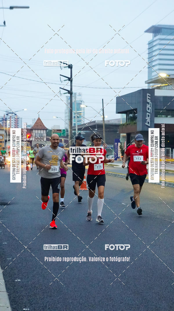 Buy your photos of the eventMeia Maratona de Blumenau on Fotop
