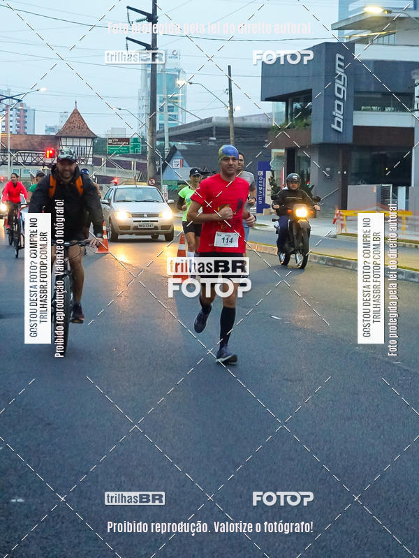 Buy your photos of the eventMeia Maratona de Blumenau on Fotop
