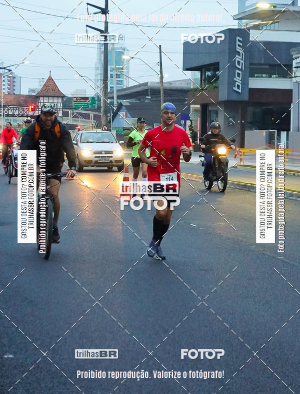 Buy your photos of the eventMeia Maratona de Blumenau on Fotop