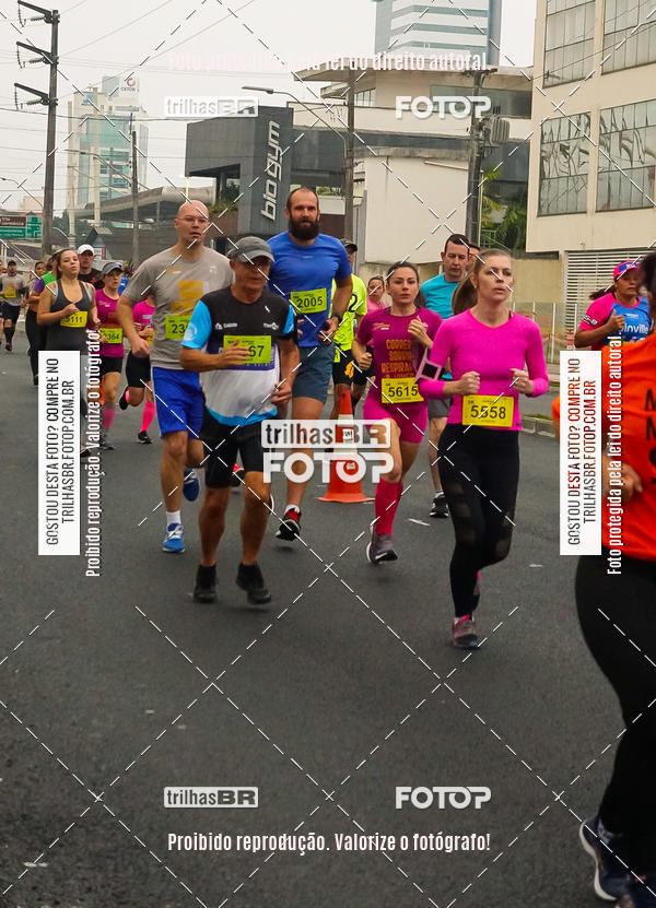 Buy your photos of the eventMeia Maratona de Blumenau on Fotop