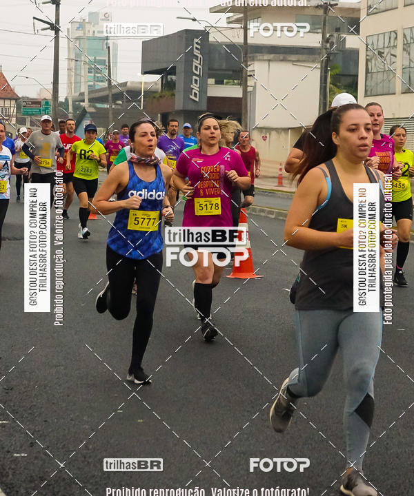 Buy your photos of the eventMeia Maratona de Blumenau on Fotop