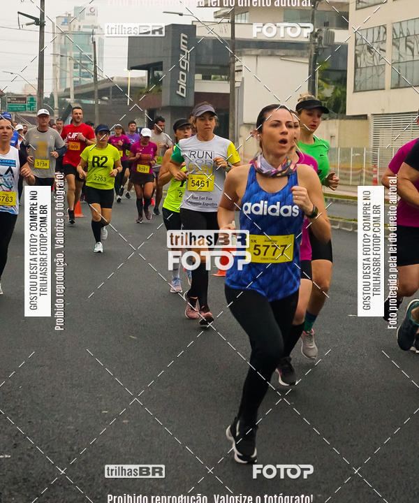 Buy your photos of the eventMeia Maratona de Blumenau on Fotop