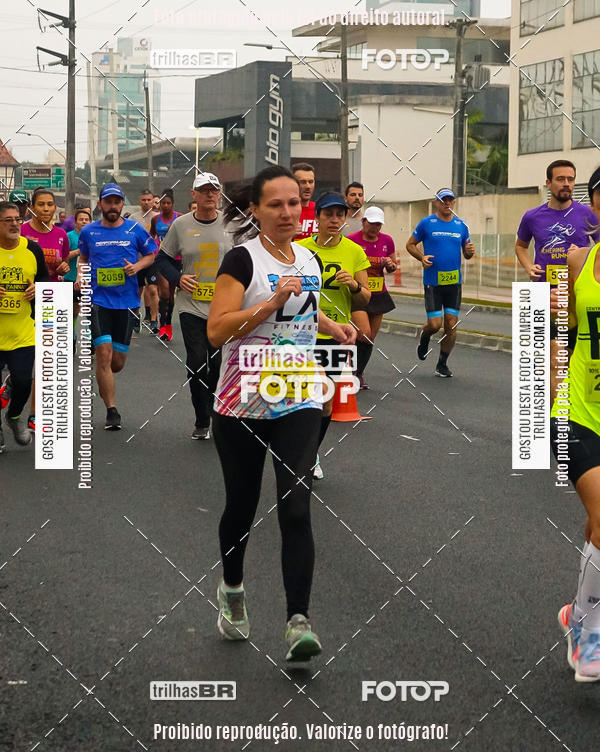 Buy your photos of the eventMeia Maratona de Blumenau on Fotop