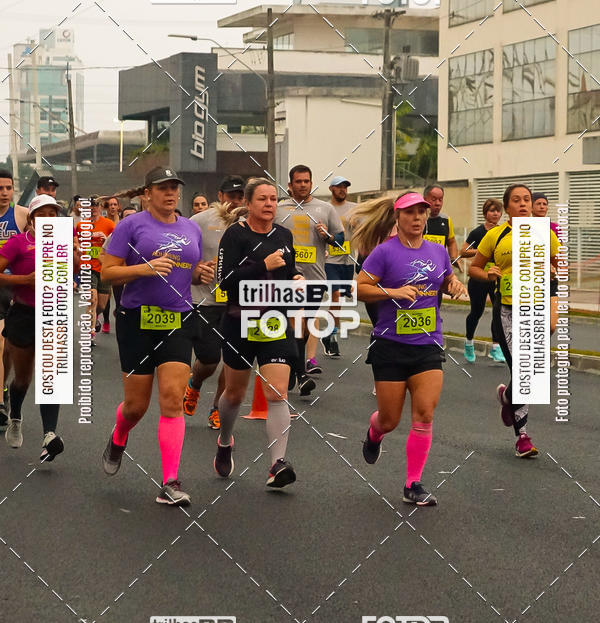Buy your photos of the eventMeia Maratona de Blumenau on Fotop