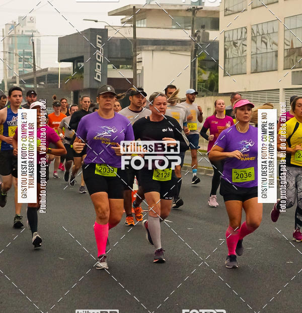 Buy your photos of the eventMeia Maratona de Blumenau on Fotop