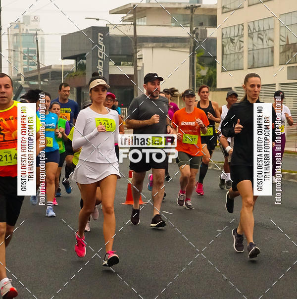 Buy your photos of the eventMeia Maratona de Blumenau on Fotop