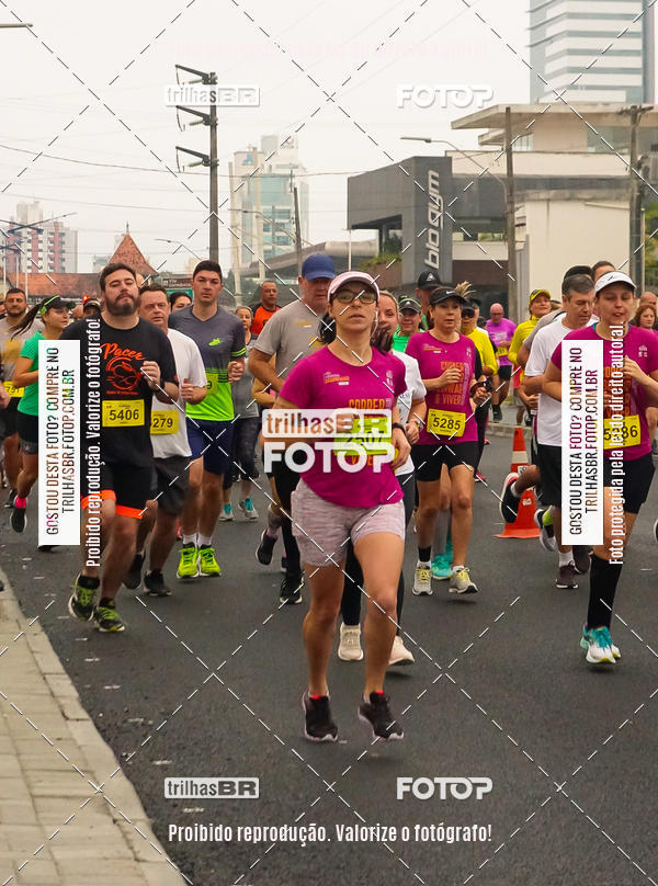 Buy your photos of the eventMeia Maratona de Blumenau on Fotop