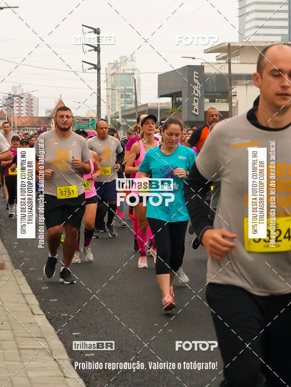 Buy your photos of the eventMeia Maratona de Blumenau on Fotop