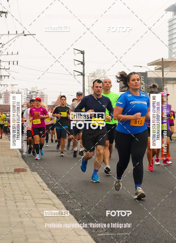 Buy your photos of the eventMeia Maratona de Blumenau on Fotop