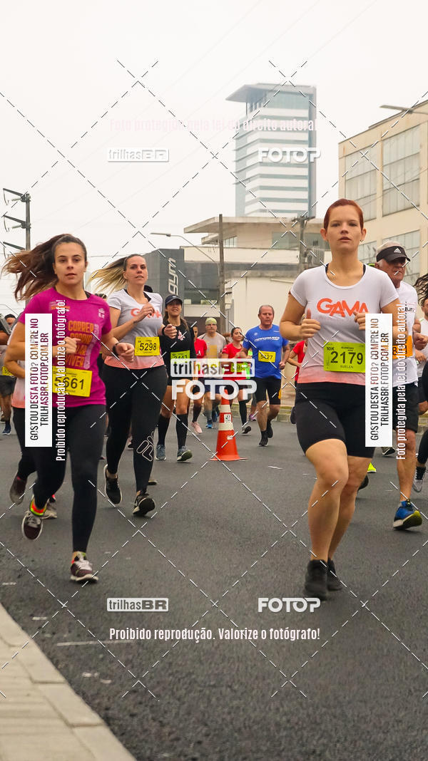 Buy your photos of the eventMeia Maratona de Blumenau on Fotop