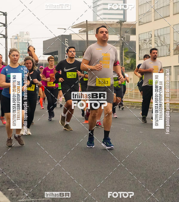 Buy your photos of the eventMeia Maratona de Blumenau on Fotop