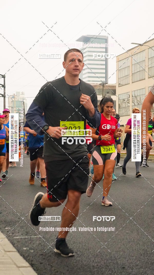 Buy your photos of the eventMeia Maratona de Blumenau on Fotop