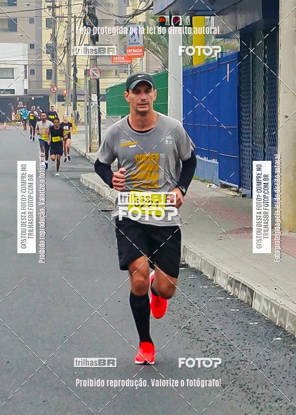 Buy your photos of the eventMeia Maratona de Blumenau on Fotop