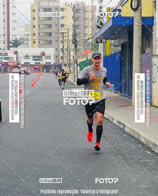 Buy your photos of the eventMeia Maratona de Blumenau on Fotop