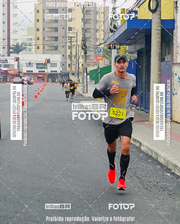 Buy your photos of the eventMeia Maratona de Blumenau on Fotop