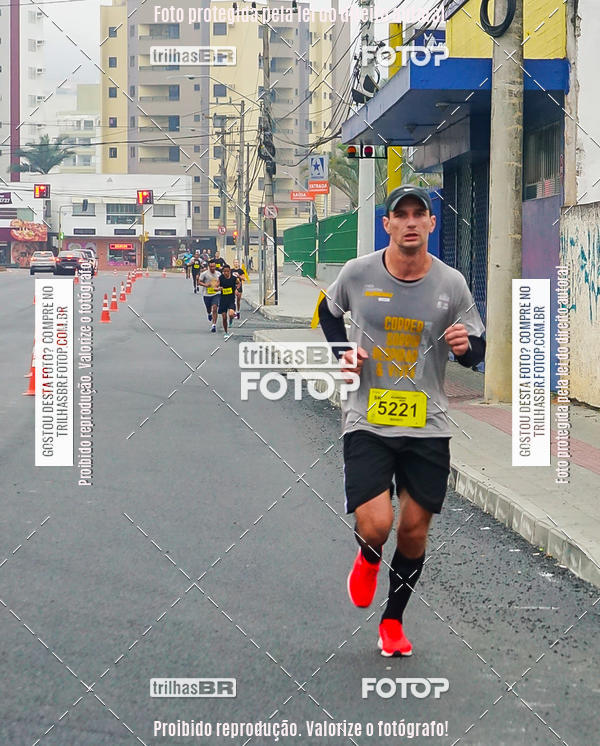Buy your photos of the eventMeia Maratona de Blumenau on Fotop