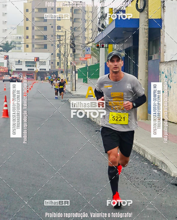 Buy your photos of the eventMeia Maratona de Blumenau on Fotop