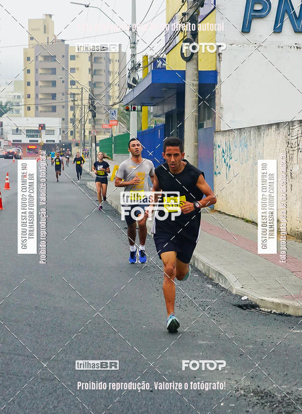 Buy your photos of the eventMeia Maratona de Blumenau on Fotop