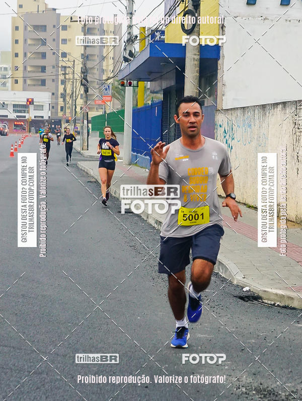 Buy your photos of the eventMeia Maratona de Blumenau on Fotop
