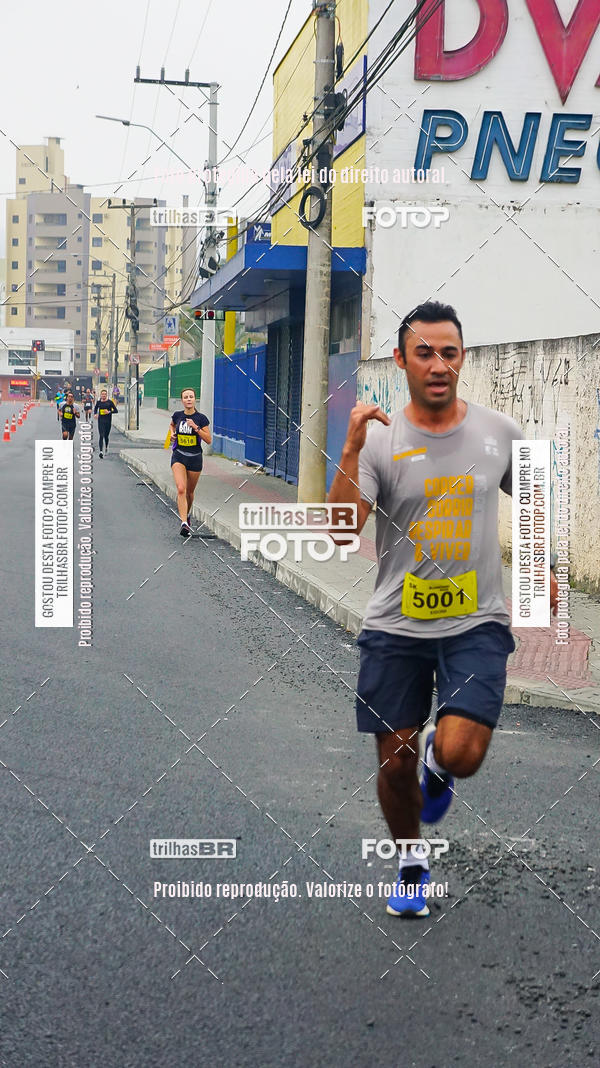 Buy your photos of the eventMeia Maratona de Blumenau on Fotop