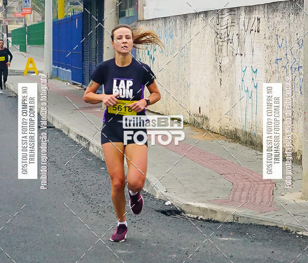 Buy your photos of the eventMeia Maratona de Blumenau on Fotop