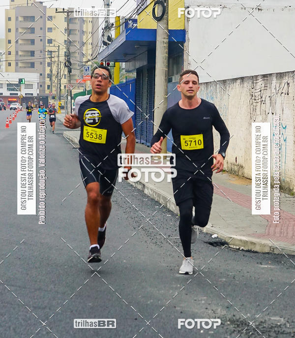 Buy your photos of the eventMeia Maratona de Blumenau on Fotop