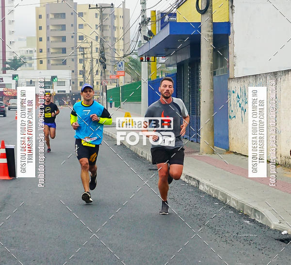 Buy your photos of the eventMeia Maratona de Blumenau on Fotop