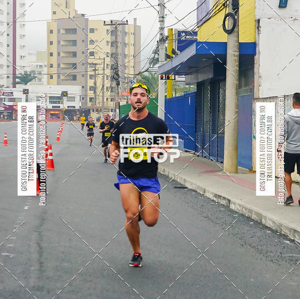 Buy your photos of the eventMeia Maratona de Blumenau on Fotop